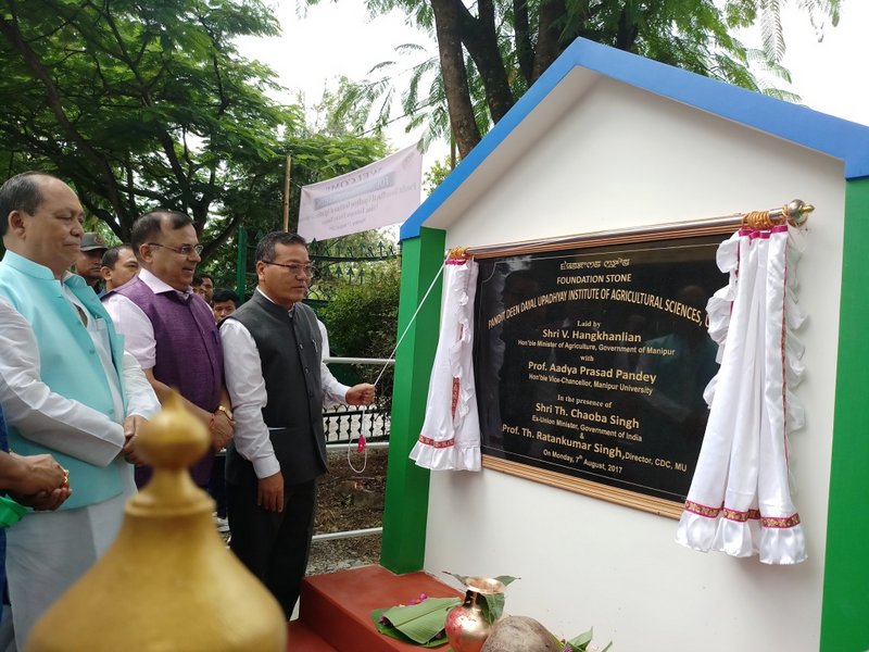 SUFFICIENT FERTILIZERS WILL BE AVAILABLE SOON: V.HANGKHANLIAN