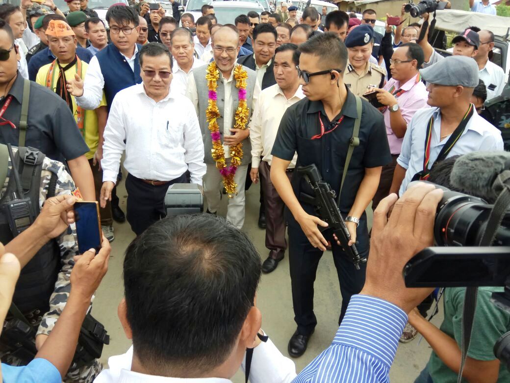 CHIEF MINISTER RECEIVES A WARM WELCOME IN CHURACHANDPUR