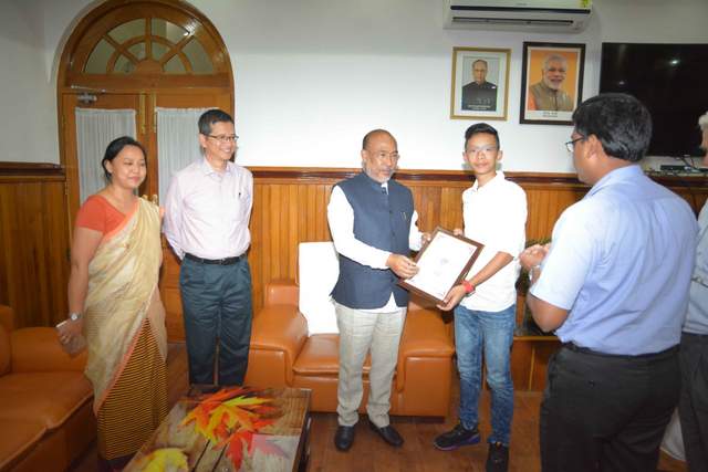 CM PRESENTS ‘UTTAM JEEVAN RAKSHAK PADAK AWARD’ TO MAURICE YENGKHOM